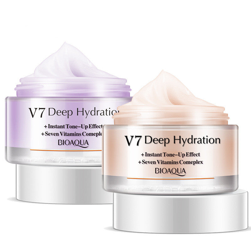 V7 Toning Light face cream.