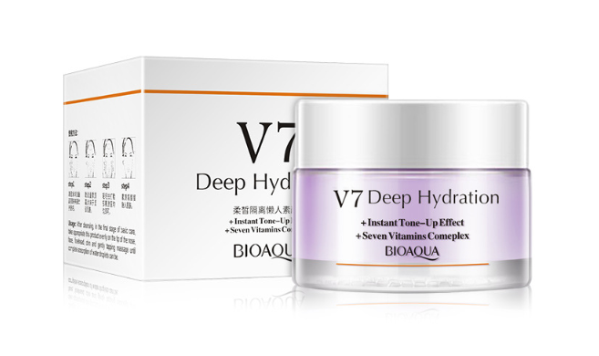 V7 Toning Light face cream.